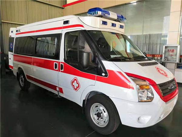 通江县福特V362救护车