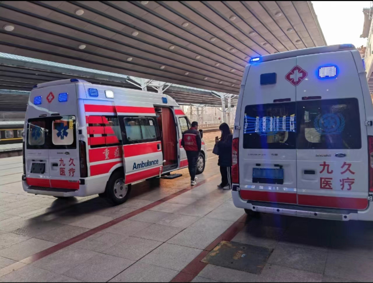 通江县救护车长途转运